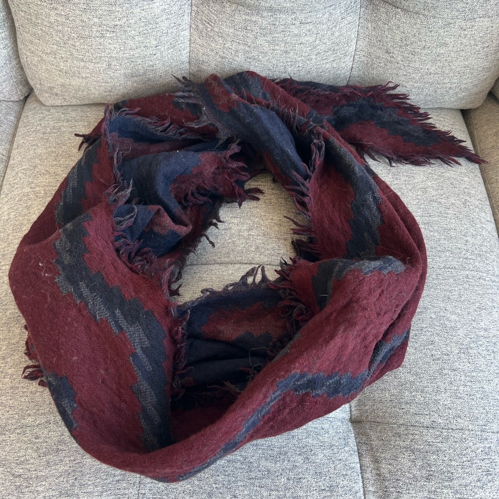 Aritzia scarf